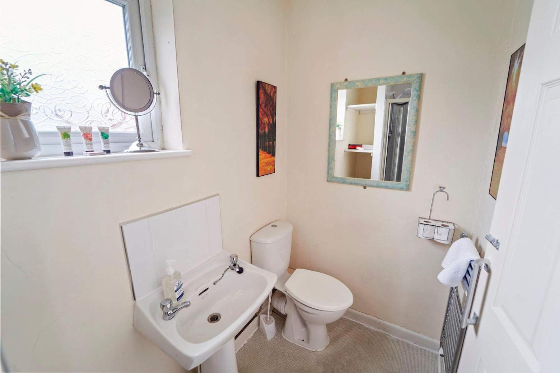 4 Bed Homely Retreat - วุลฟ์เวอร์แฮมป์ตัน ภายนอก รูปภาพ
