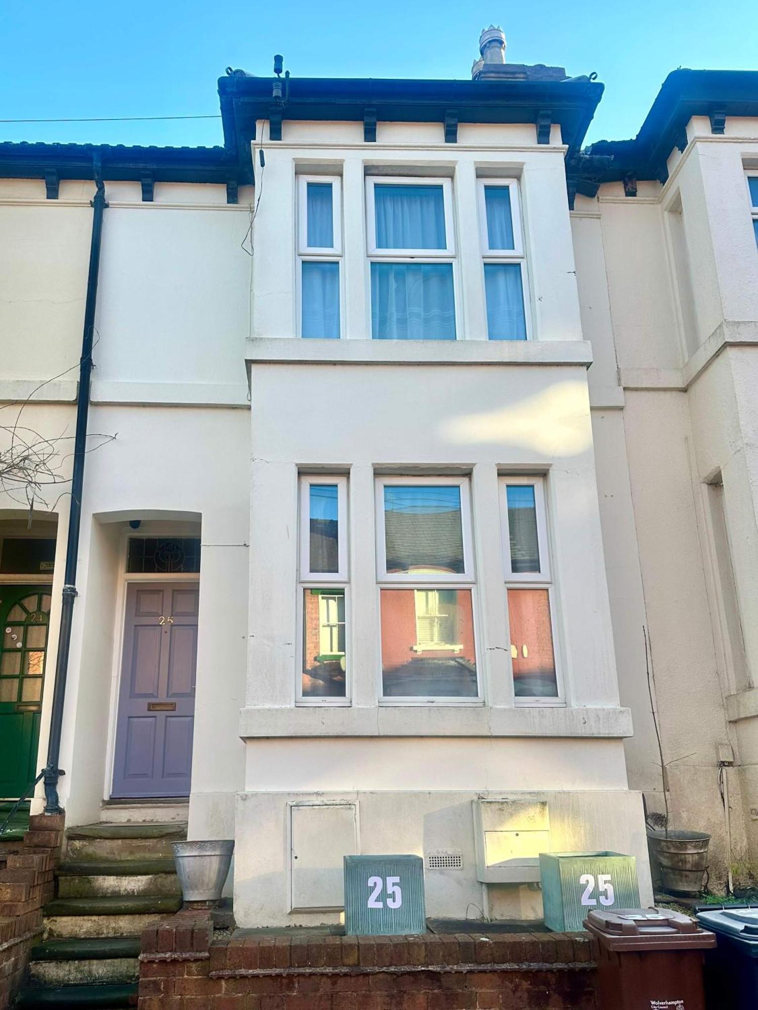 4 Bed Homely Retreat - วุลฟ์เวอร์แฮมป์ตัน ภายนอก รูปภาพ